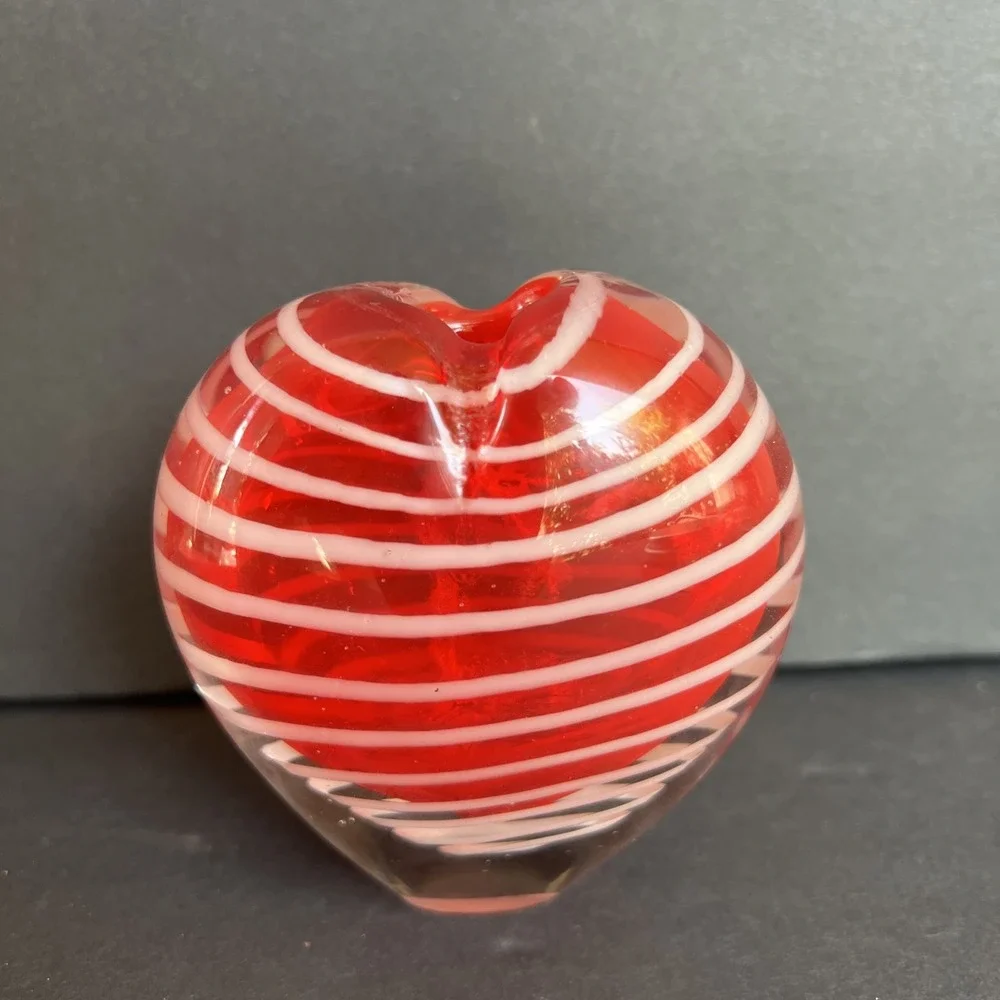 Murano Style Red & White Striped Art Glass Heart Bud Vase Paperweight 3.5